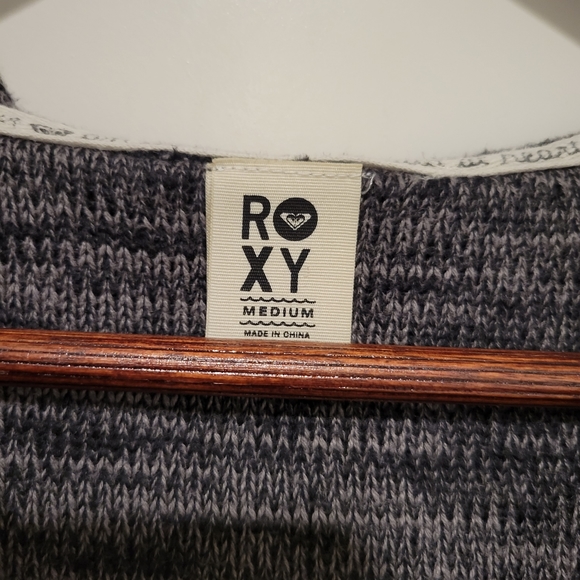 Roxy Hooded Gray Sweater. Medium # 599 - Picture 5 of 7